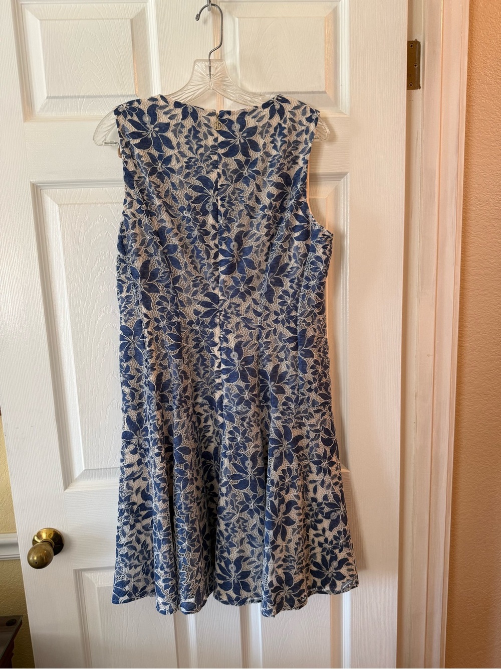 Tommy Hilfiger Blue and Cream Floral Sleeveless Fit-and-Flare Dress - Picture 3 of 3